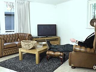 Hardcore Pussy Fucking And Cumshot In Mouth For A Sexy Teen From Old Man