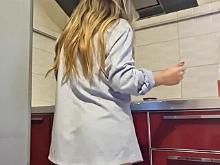 gostosa limpa o fog�o e fica hot 🔥