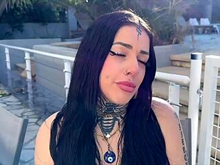 I'm Laeticia, a beutiful woman with strong charcter