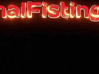 Lesbo Bombshells Spreading And Fisting Holes