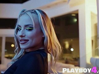 huge ass babe exposes amazing naked body after striptease