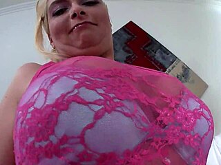 vanessa is going to her first porno casting!