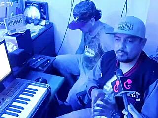 De Cantar En Los Buses A Creador De Master Compositor Y Cantante