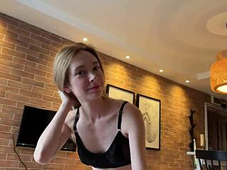 Morning Sex With Your Sweet Girlfriend?