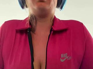 Eu Na Academia Da Minha Quebrada Treinando Louca De Tesão Que Até Suava Pela Buceta E Escorria Nos Meus Peitos