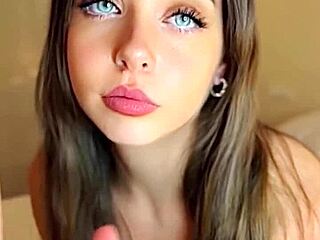 que facil me entra la polla de mi mejor amigo se corre muy rapido follando sin condon