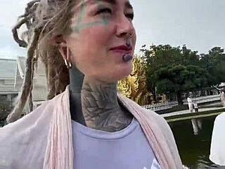 The white temple in Chiang Rai is magical right? 😍