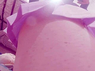 Se graba sin bragas para despues buscar al primer hombre que le haga un anal profundo