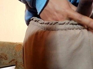 Maluma calmly showing off his athletic cock in this amateur fitness video.