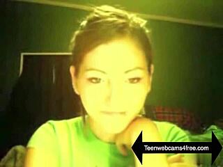 How to give a lap dance to a teen on webcams4free com.