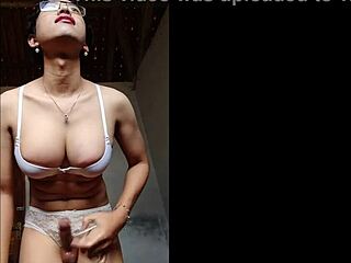 Sexy Shemale Masturbates With Passion!