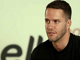 I-I can't believe vicki chase is takin' on that hard cock from dan damage, it's so ravishin'!