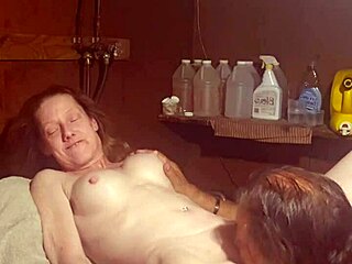 Eating n fucking on washing machine again, juicy and swollen