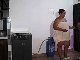 Repartidor De Pizza Saca Su Verga De 20Cm