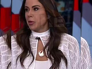 Paola Rojas Shows Off In This Exciting Upskirt Video!