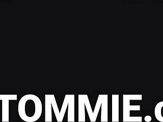 Huge-Titted Amateur Girlfriend Swallows Oral Creampie!