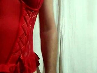 Crossdresser exclaims, 'I'm a slut while she bathes!'