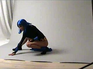 amateur cosplay raven from