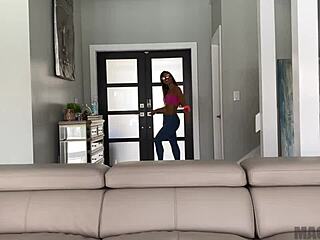 Big Booty Kelsi Monroe Fucks Jmac