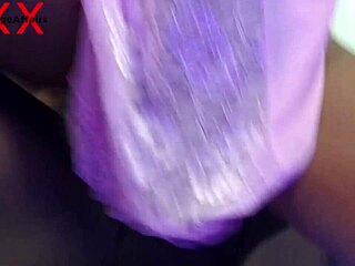 School Girl Continues to Desire Big Features, Please Subscribe to Red