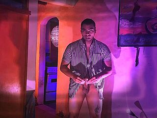 style morado naranja y rayas masturbación de polla grande masturbación dura y lenta