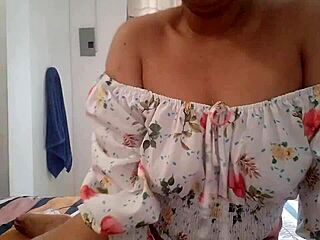 horny brunette gives some pleasure real homemade amateur sex