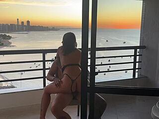 Sentei gostosinho até ele gozar tudo - no pôr do sol é mais gostoso 😍