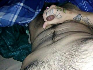 Darius Andino Cumming Hard In Usa Masturbation Scene