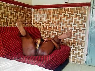 Queensandypussy Begs For Fucking Her Creamy Pussy On Webcam