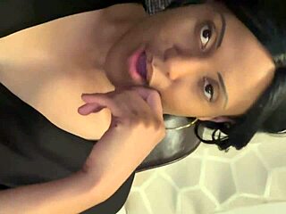 Mahogany Jane takes BBC creampie before FMF shoot