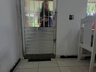 Minha Vizinha Sempre Manda Sua Enteada em Casa para Me Pedir Ovos