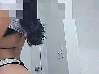 te gustar�a jugar con mis grandes pechos