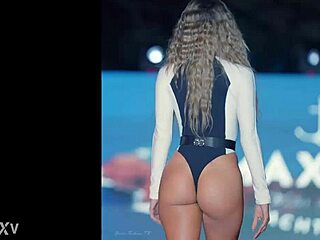 Modelo Culoñasa Posing In Bikini With Big Ass