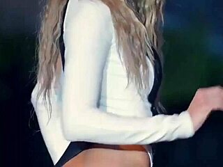 Modelo Culoñasa Posing In Bikini With Big Ass