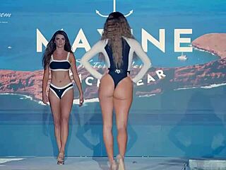 Modelo Culoñasa Posing In Bikini With Big Ass