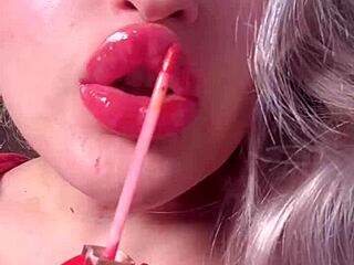 Bimbo Red Lipgloss Webcam