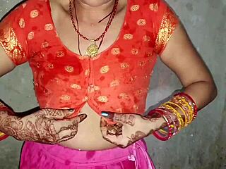 Bhabhi Pees In Bathroom Speaking Hindi