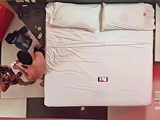 Cámara Escondida Pov Techo Show Cuckold Esposa Regia Follando Frente A Su Marido 1