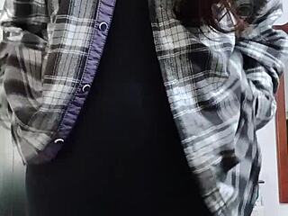 Secretary Seduces Her Boss In A Meeting Call, See What Happens