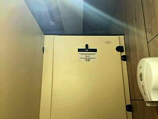 Cumming In The Public Gym