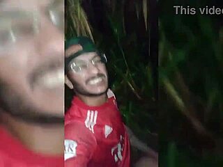 Gostosa Tava Devendo Dinheiro Não Tinha Com O Que Pagar Teve Que Da A Bucetinha No Matinho