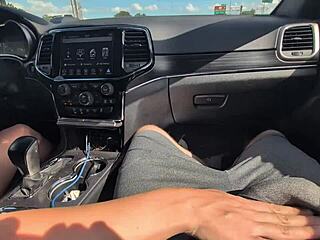 oh man, that messy handjob in the car leads to a huge cumshot all over the place 😏🚗💦
