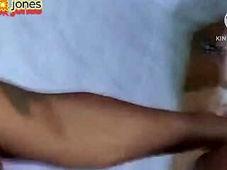 angolana xandelle famosa GANG DAS CASA DE SWING dando seu belo cuzinho para o safado do bolt jones