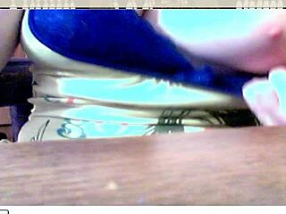 Free teen webcam girl in hot action