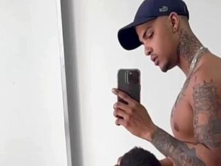 Maloca Sendo Fudido Por Amante Enquanto O Marido Assistia