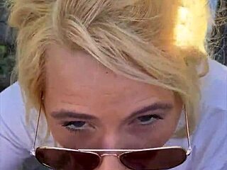 Streetwalker wearing sunglasses gives an incredible blowjob and takes a huge facial 😍