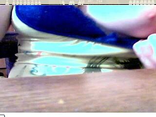 Free teen webcam girl in hot action