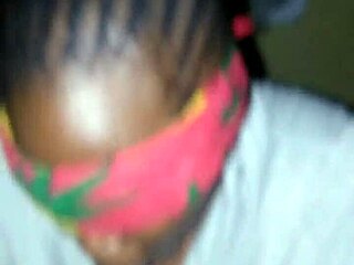 Big booty bbw gives no hands head