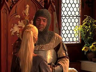 zwei geile schlampen saugen und ficken hart pov