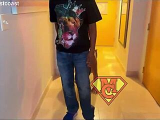 you love watching me leash up sexy fitmusclemama and fuck her brains out right??